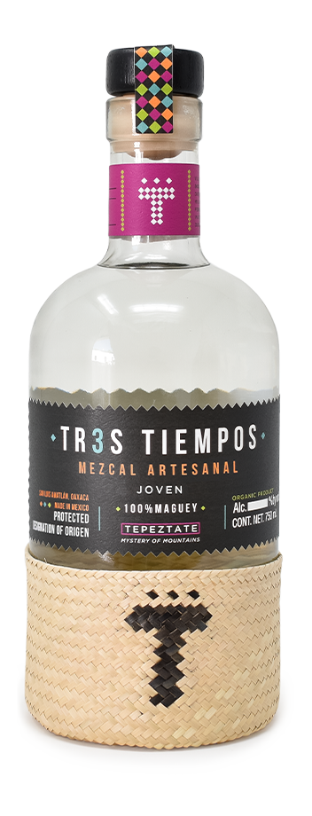 Botella de Mezcal Tres Tiempos